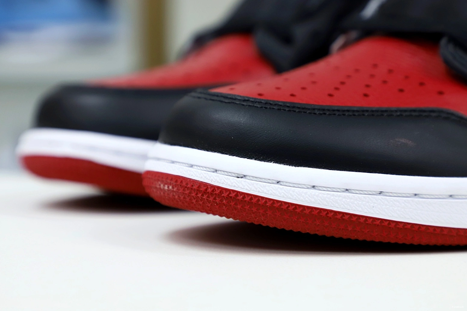 RETRO 'BRED' JORDAN 1 OG AIR HIGH 0114